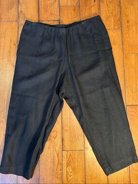 Women's Black Elastic-Waist Crop Chinos